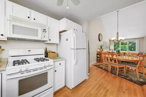 Kitchen - 1 Sandview Ter #1, Mashpee, MA 02649 photo 4 of 4