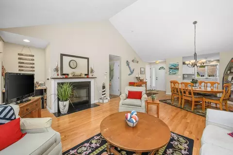 Living - 1 Sandview Ter #1, Mashpee, MA 02649 photo 4 of 6