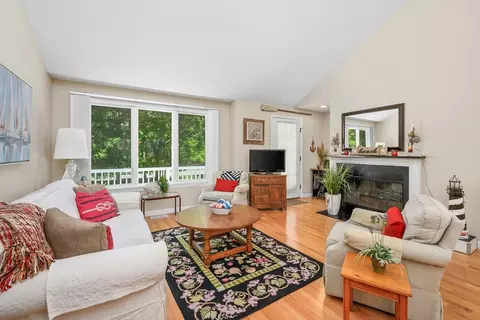 Living - 1 Sandview Ter #1, Mashpee, MA 02649 photo 1 of 6