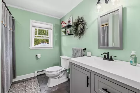 92 Everett St, Somerset, MA 02726 photo 15