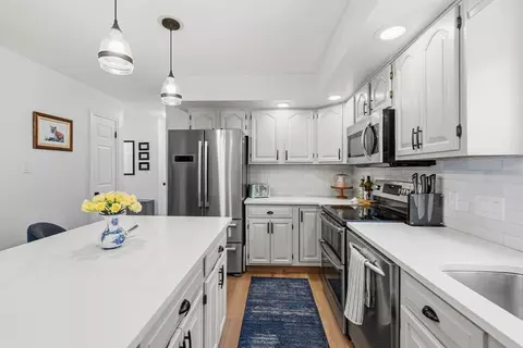 92 Everett St, Somerset, MA 02726 photo 10