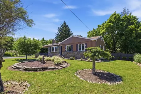 925 West St, Ludlow, MA 01056
