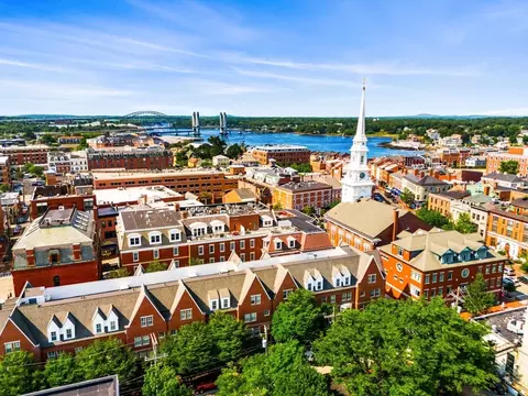 24 Porter St #24, Portsmouth, NH 03801