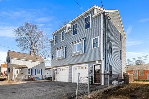 18 12 Dalton Ct #18 1/2, Peabody, MA 01960