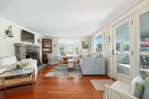Living - 8 Bickford Way, Gloucester, MA 01930 photo 3 of 7