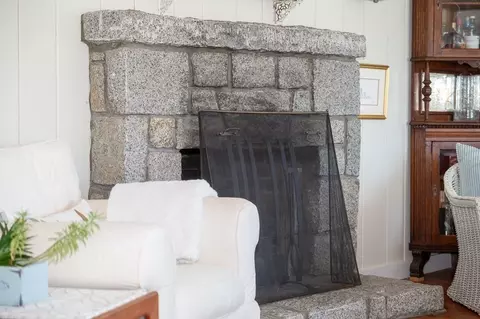 Living - 8 Bickford Way, Gloucester, MA 01930 photo 4 of 7