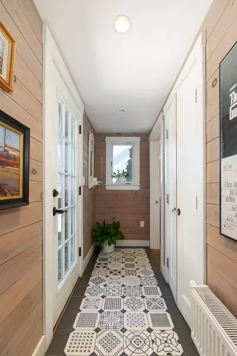 Entry Way - 8 Bickford Way, Gloucester, MA 01930 photo 1 of 1