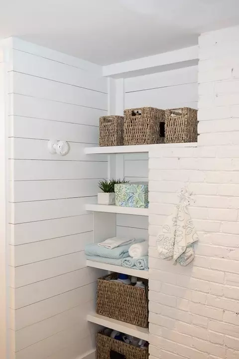 Bath - 8 Bickford Way, Gloucester, MA 01930 photo 3 of 3
