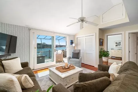 Living - 8 Bickford Way, Gloucester, MA 01930 photo 6 of 7