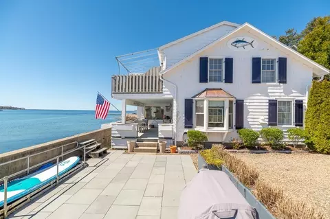 8 Bickford Way, Gloucester, MA 01930