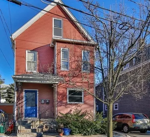 13 Knowlton St, Somerville, MA 02145