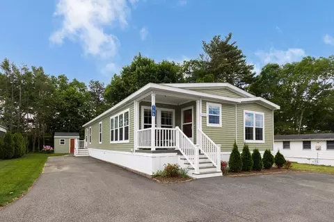 106 Sixteen Twenty Dr, Plymouth, MA 02360
