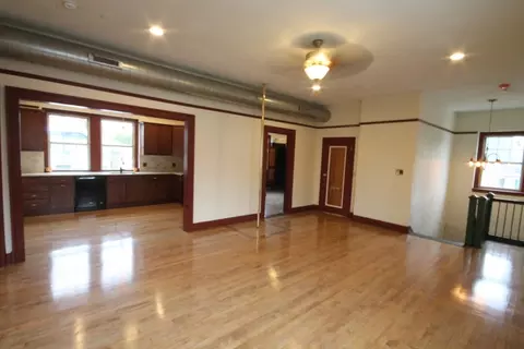 Living - 1043 Sumner Ave, Springfield, MA 01118 photo 3 of 3