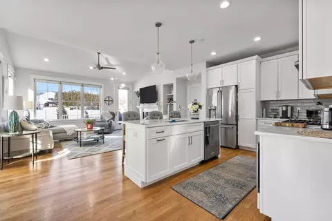 15 Rowell Ln #15, Middleton, MA 01949