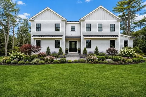 1 Ledge Brook Dr, Northborough, MA 01532