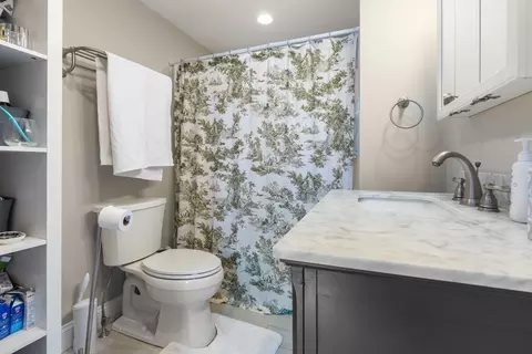 Bath - 67-71 North St, Hingham, MA 02043 photo 1 of 3