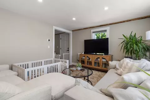Living - 67-71 North St, Hingham, MA 02043 photo 3 of 7