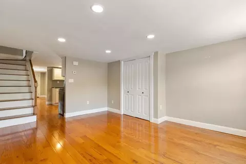 Living - 67-71 North St, Hingham, MA 02043 photo 6 of 7