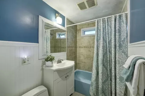 64 Tioga St, Springfield, MA 01128 photo 17