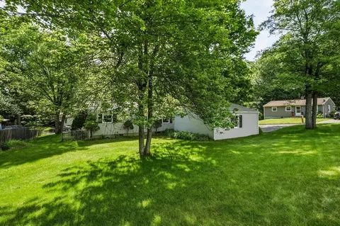 64 Tioga St, Springfield, MA 01128 photo 25