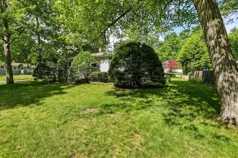 64 Tioga St, Springfield, MA 01128 photo 21