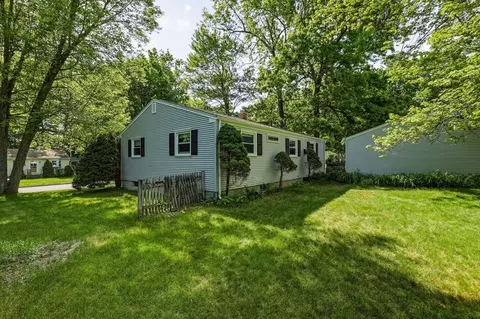 64 Tioga St, Springfield, MA 01128 photo 24