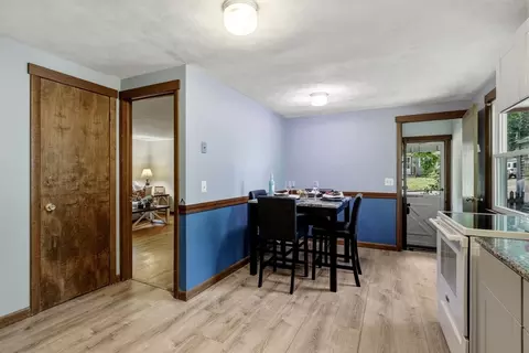 64 Tioga St, Springfield, MA 01128 photo 8