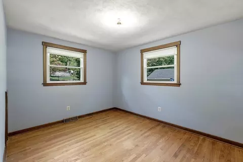 64 Tioga St, Springfield, MA 01128 photo 18
