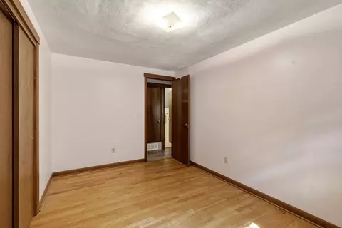 64 Tioga St, Springfield, MA 01128 photo 16
