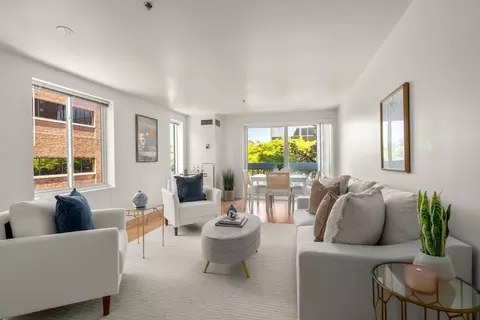 950 Massachusetts Ave #505, Cambridge, MA 02139