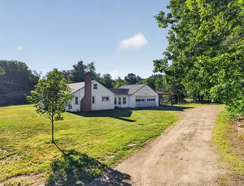 4 Hamilton Hill Rd, Townsend, MA 01474
