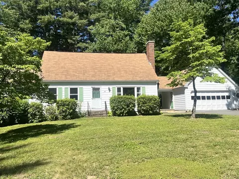 49 Country Club Hts, Monson, MA 01057