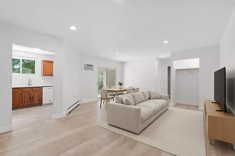 410 Fellsview Ter #415, Stoneham, MA 02180