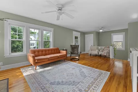 Living - 2 Davidson Rd, Worcester, MA 01605 photo 2 of 6