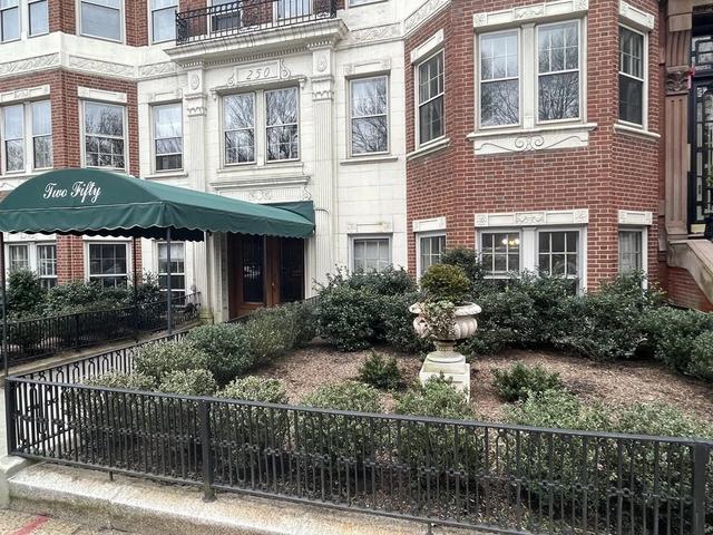 250 Commonwealth Ave #22, Boston, MA 02116