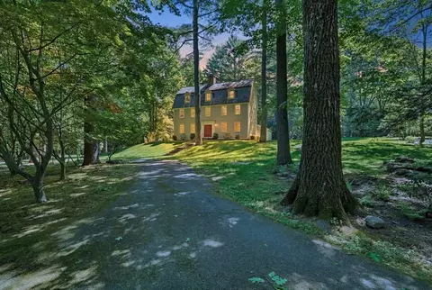 36 Laurel Hill Dr, Leverett, MA 01054