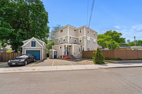 36 Independence Ave #36, Quincy, MA 02169