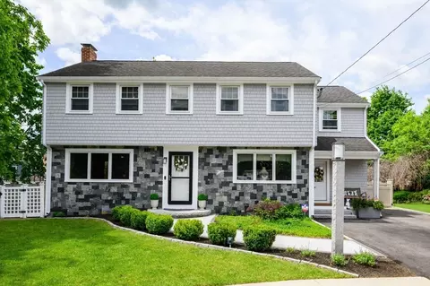 45 Foster Ln, Milton, MA 02186