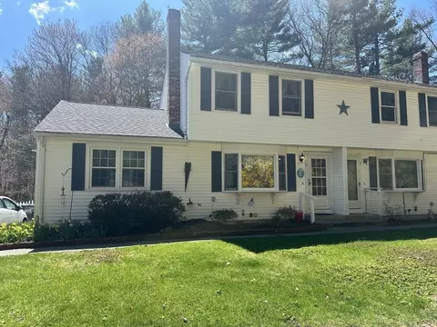 10 Pinecrest Rd #10, Uxbridge, MA 01569
