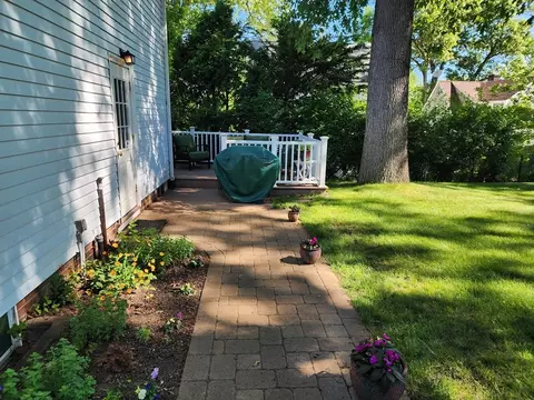 235 Chalmers St, Springfield, MA 01118 photo 4
