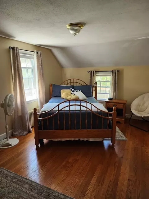 235 Chalmers St, Springfield, MA 01118 photo 25