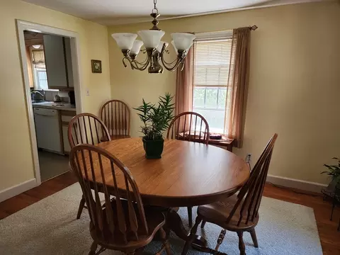 235 Chalmers St, Springfield, MA 01118 photo 14