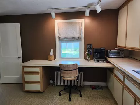 235 Chalmers St, Springfield, MA 01118 photo 18