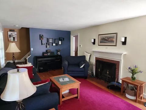 235 Chalmers St, Springfield, MA 01118 photo 11