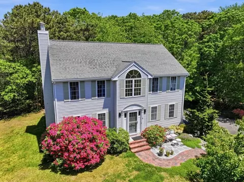 4 Kimba Ln, Sagamore Beach, MA 02562