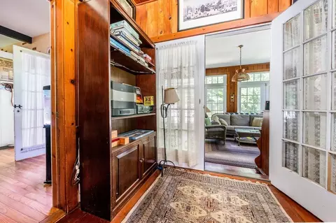 Entry Way - 156 E Bay Rd, Osterville, MA 02655 photo 1 of 6
