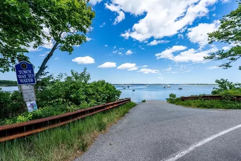 View/Area - 156 E Bay Rd, Osterville, MA 02655 photo 5 of 6