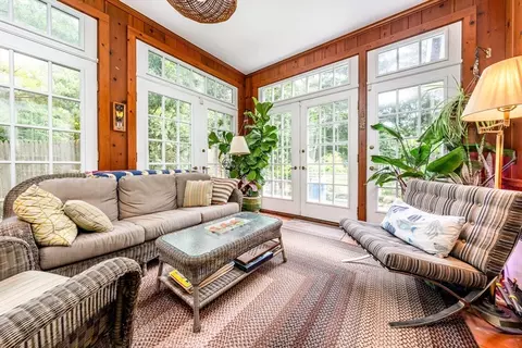Exterior - 156 E Bay Rd, Osterville, MA 02655 photo 4 of 9