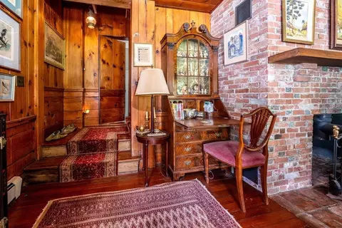 Entry Way - 156 E Bay Rd, Osterville, MA 02655 photo 5 of 6