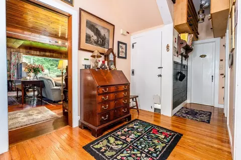 Entry Way - 156 E Bay Rd, Osterville, MA 02655 photo 4 of 6